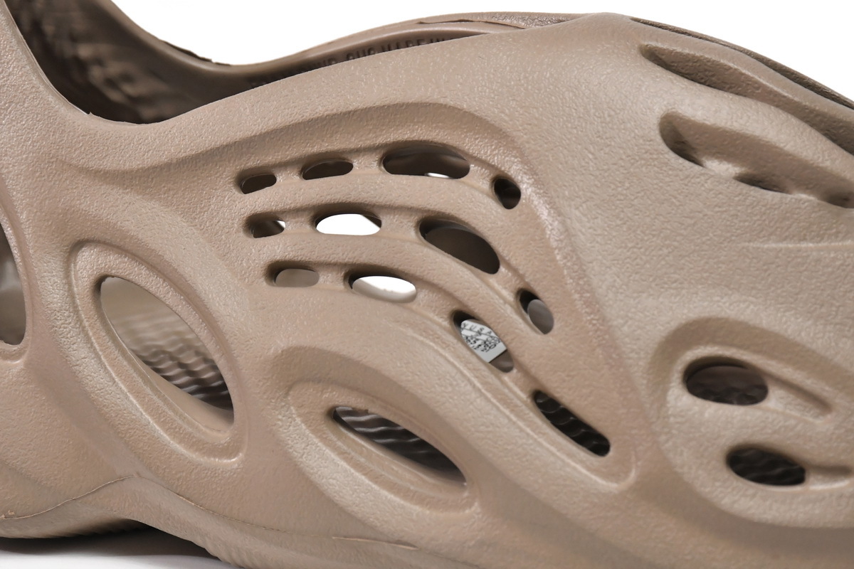 Pkgod adidas Yeezy Foam RNNR Mist