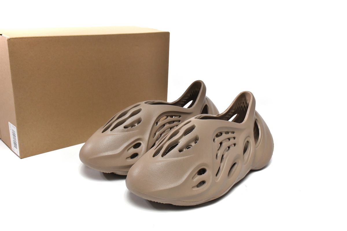 Pkgod adidas Yeezy Foam RNNR Mist