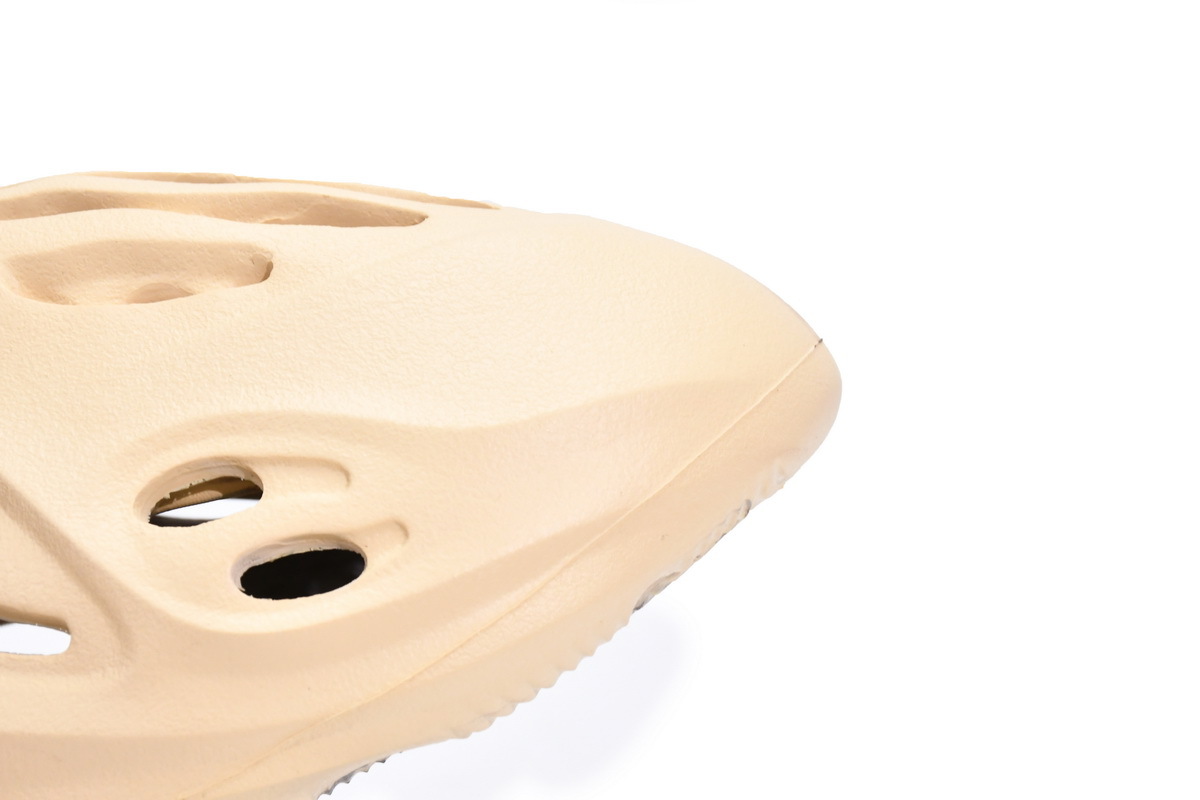 Pkgod adidas Yeezy Foam RNNR MX Cream Clay​