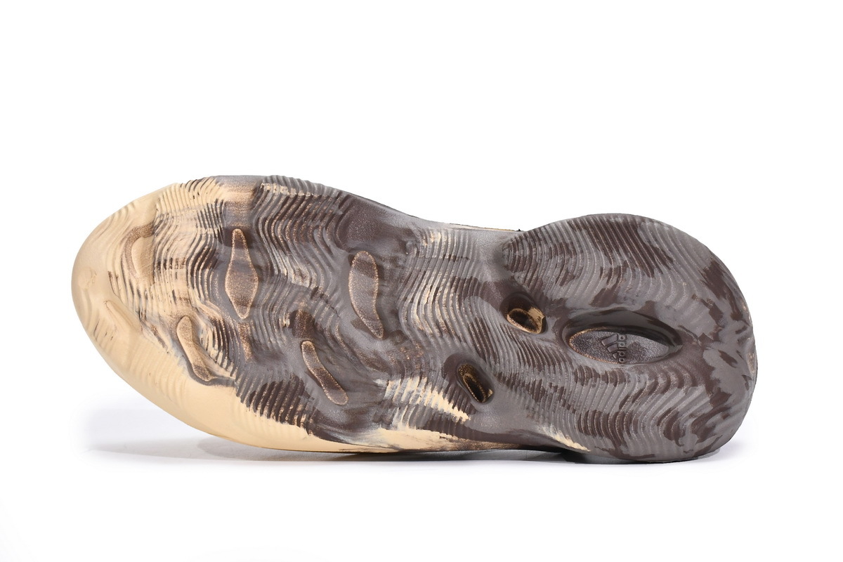 Pkgod adidas Yeezy Foam RNNR MX Cream Clay​