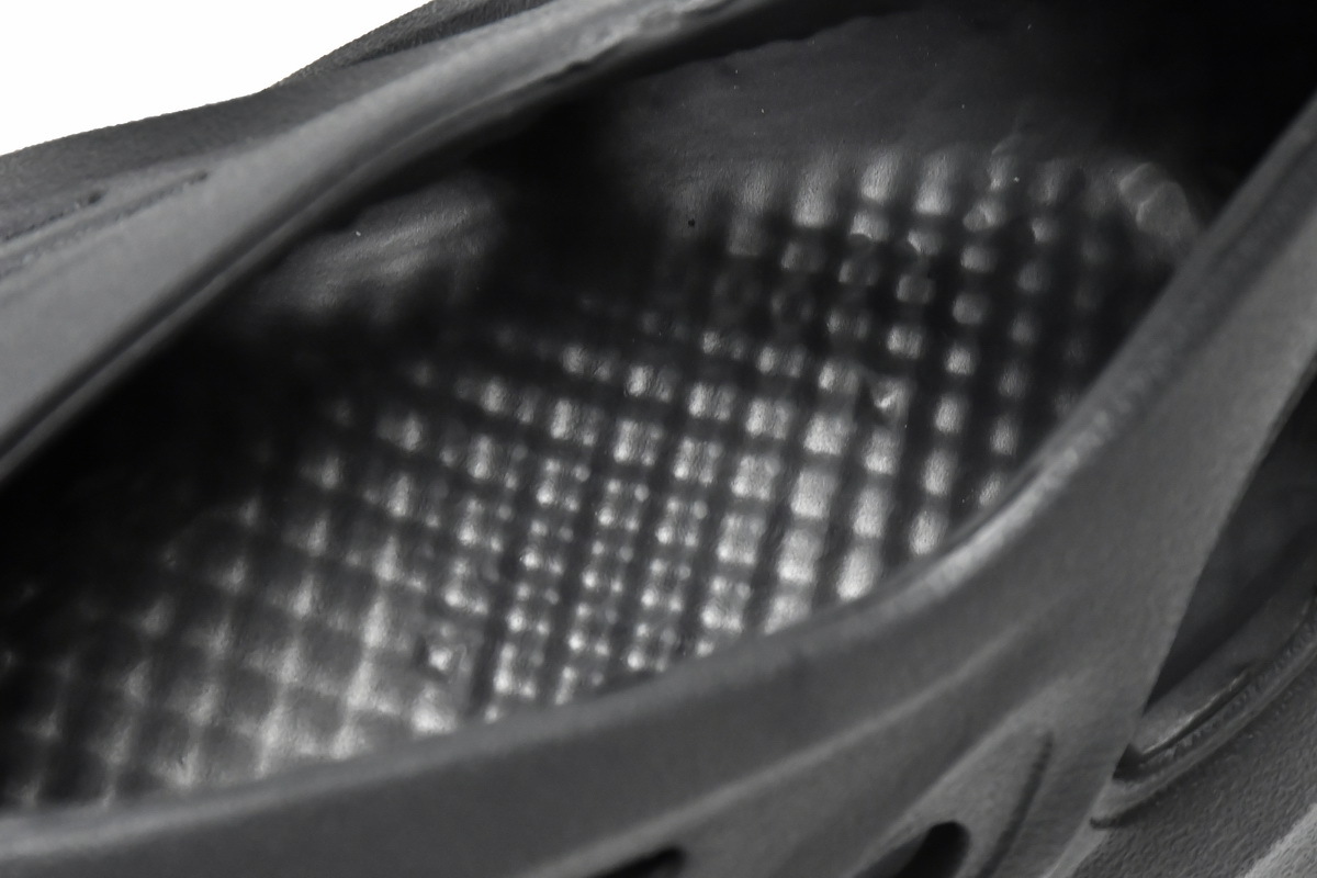 Pkgod adidas Yeezy Foam RNNR Onyx