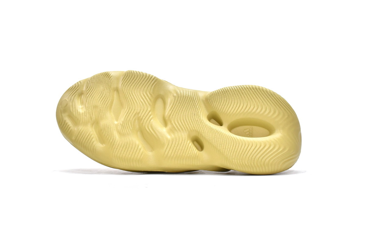 Pkgod adidas Yeezy Foam Runner Sulfur