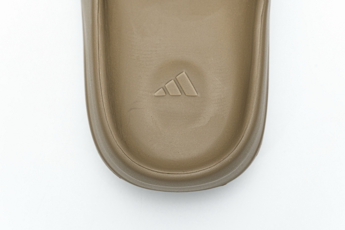     adidas Yeezy Slide Core