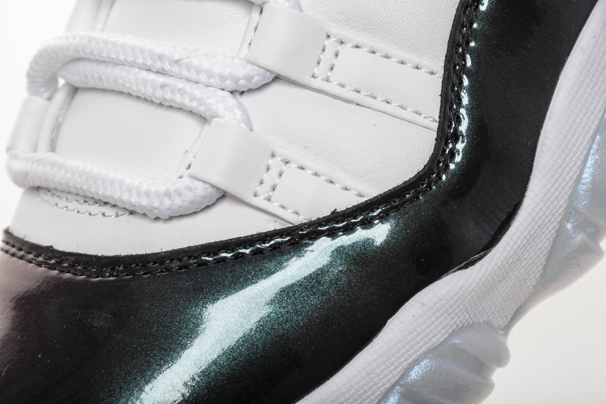     Air Jordan 11 Retro Low Iridescent