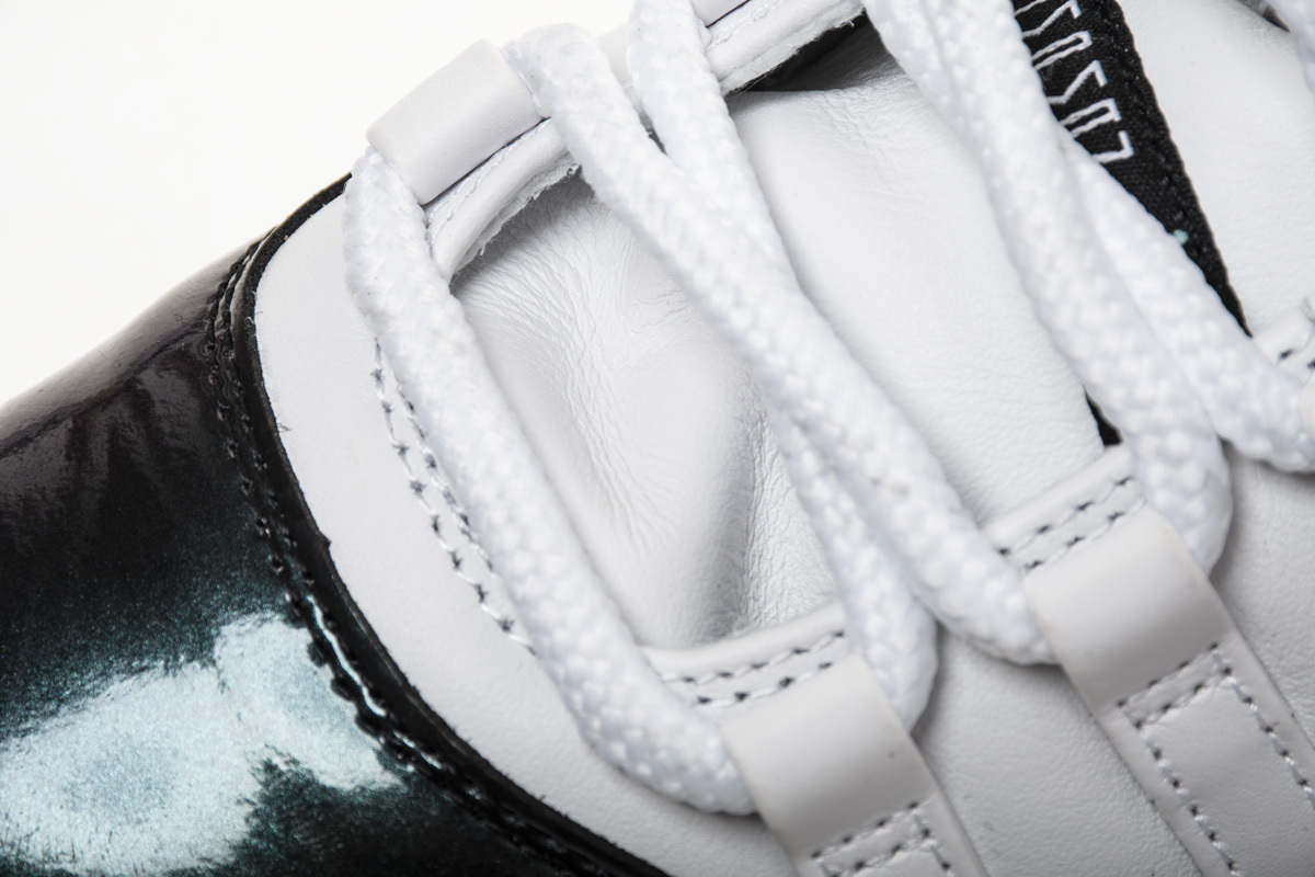     Air Jordan 11 Retro Low Iridescent