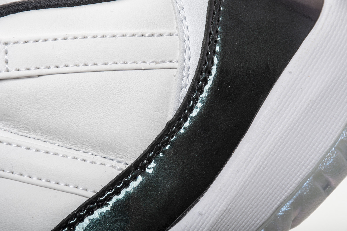     Air Jordan 11 Retro Low Iridescent