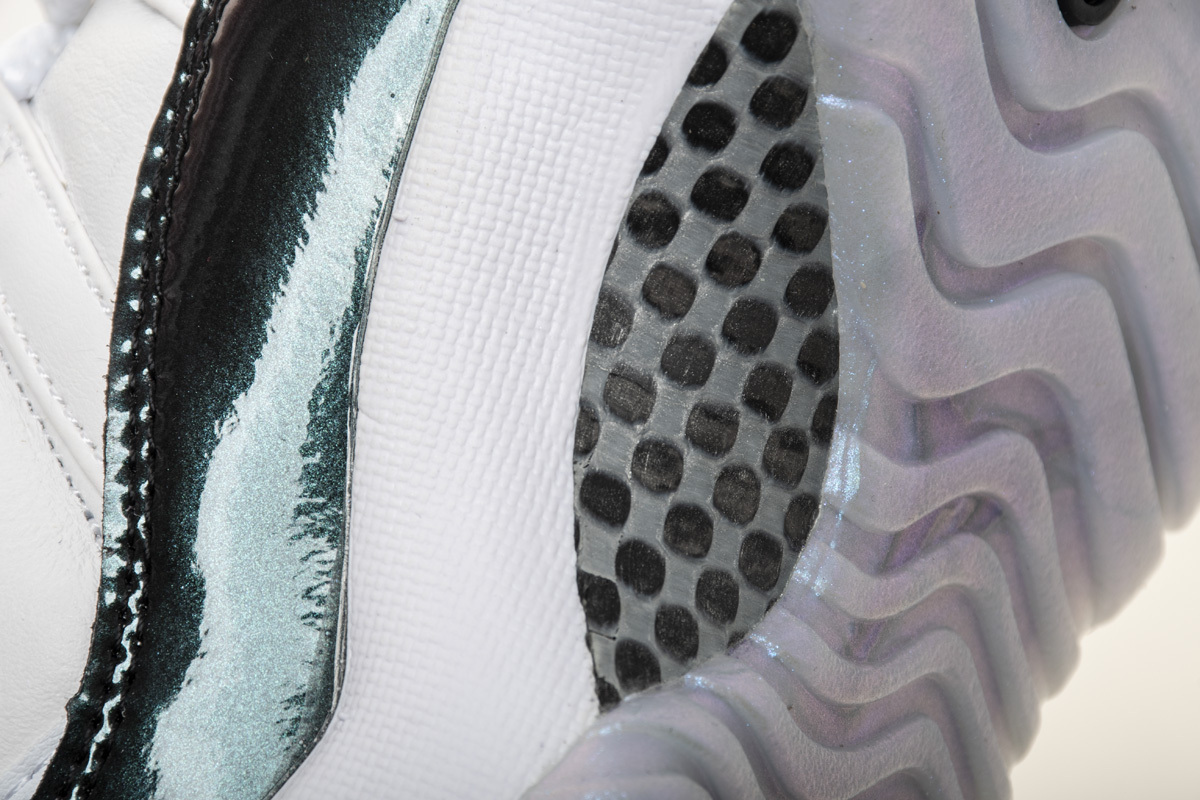     Air Jordan 11 Retro Low Iridescent
