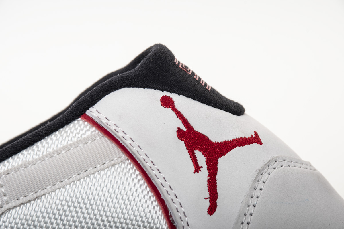     Air Jordan 11 Retro Platinum Tint