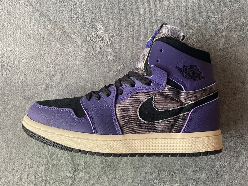     Air Jordan 1 High Zoom Air CMFT Bayou Boys​-DC2
