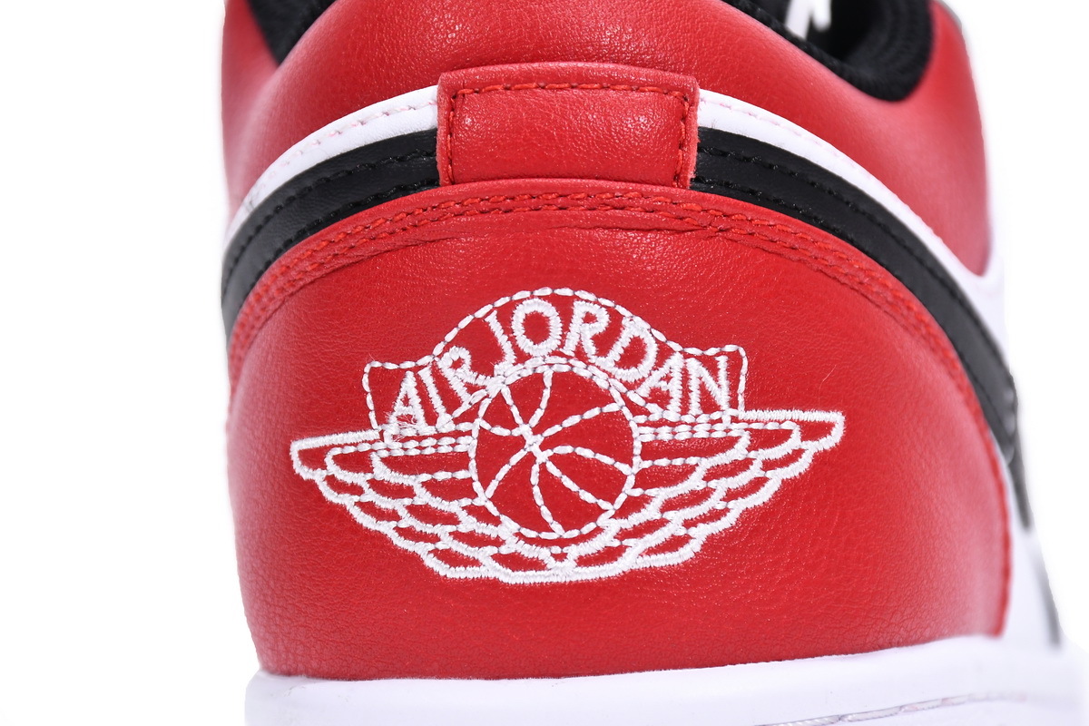    Air Jordan 1 Low Bred Toe