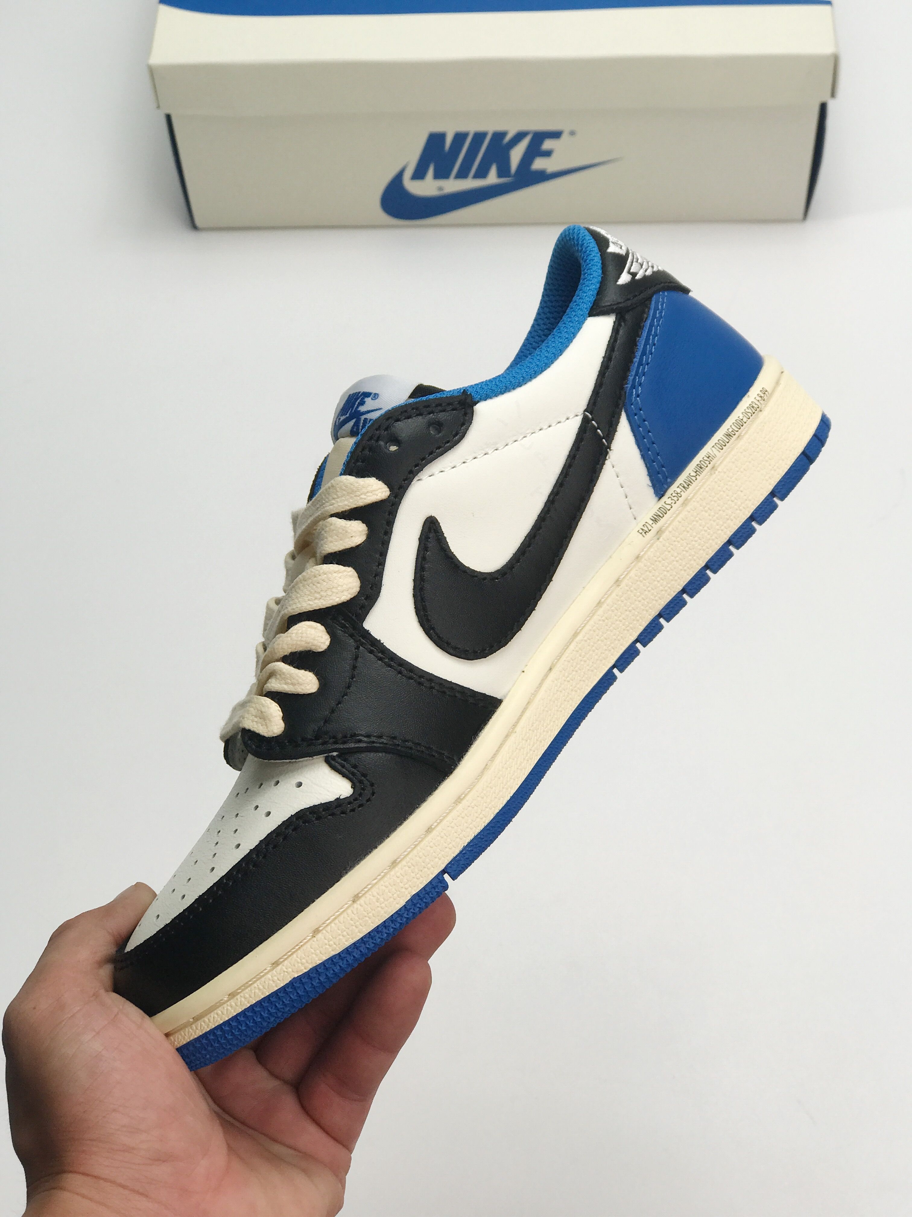  Pkgod Air Jordan 1 Low fragment design x Travis Scott