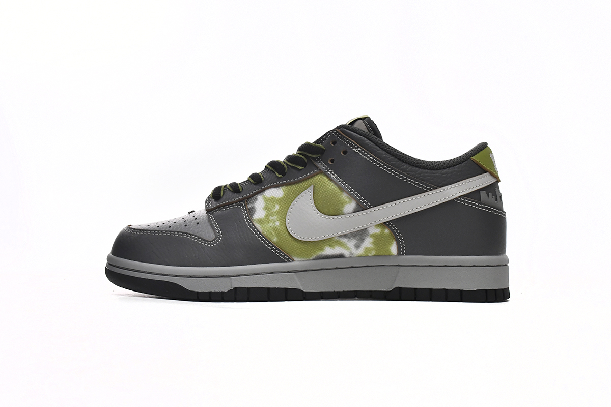     HUF x Nike Dunk Low SB Friends and Family