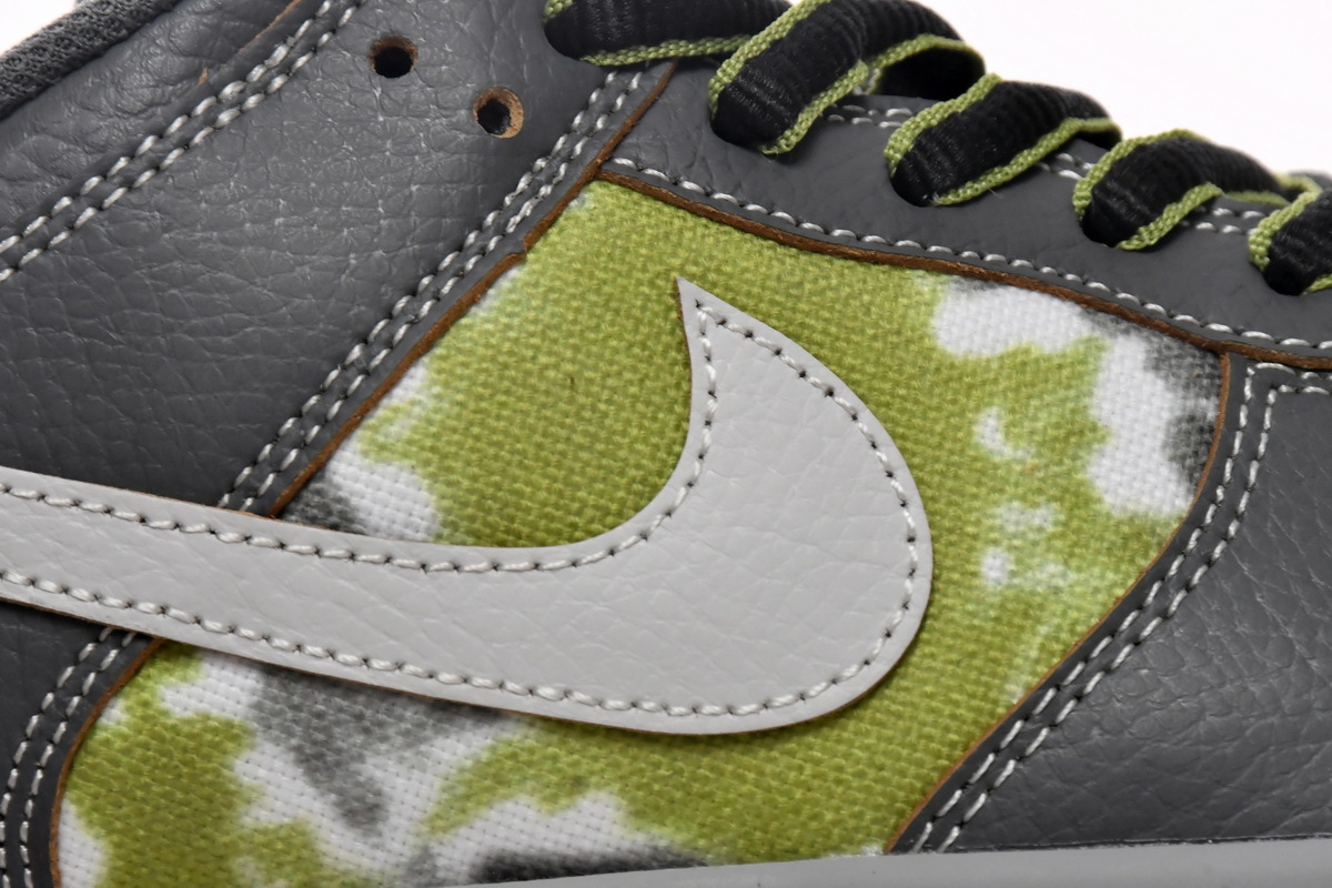     HUF x Nike Dunk Low SB Friends and Family