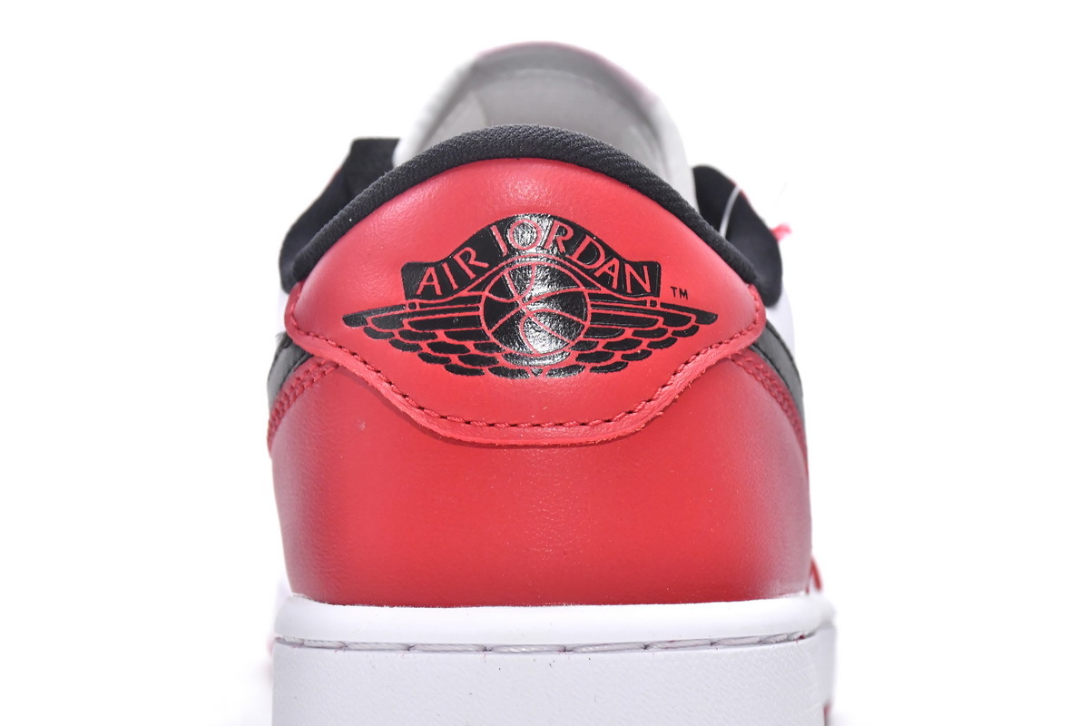     Jordan 1 Retro Low Golf Chicago