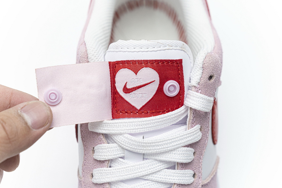     Nike Air Force 1 07 QS Valentine's Day Love Letter