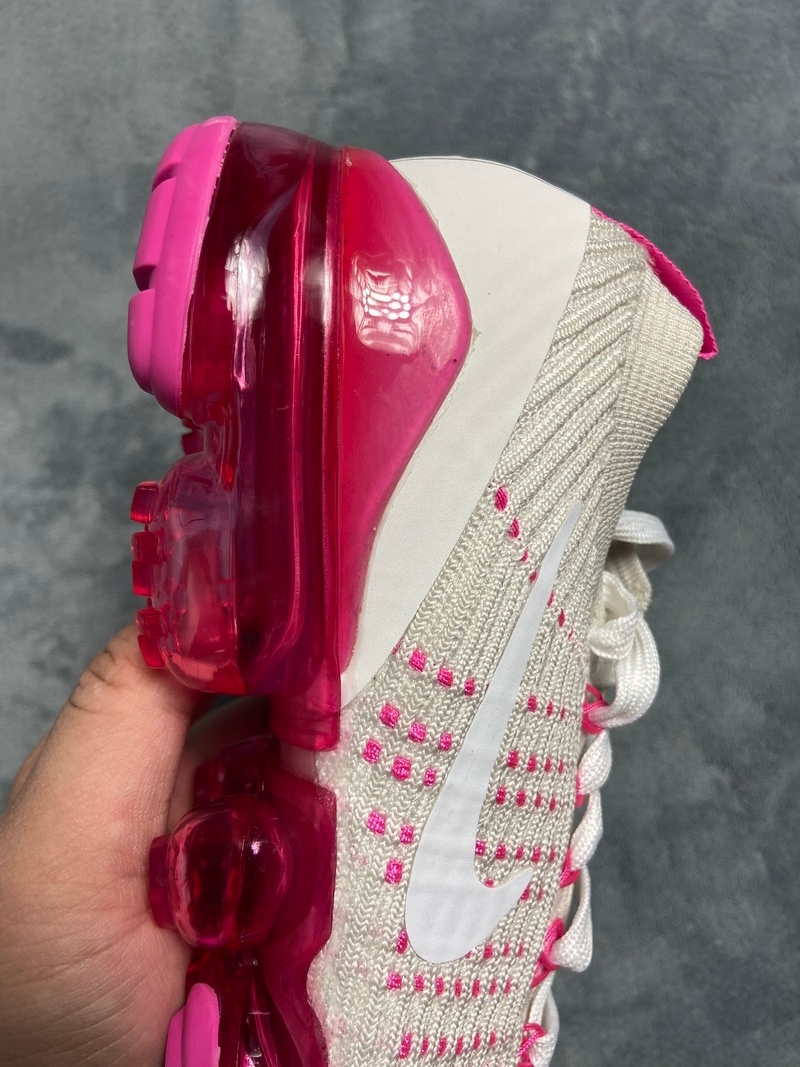     Nike Air VaporMax Flyknit 3 Phantom Laser Fuchsia (W)