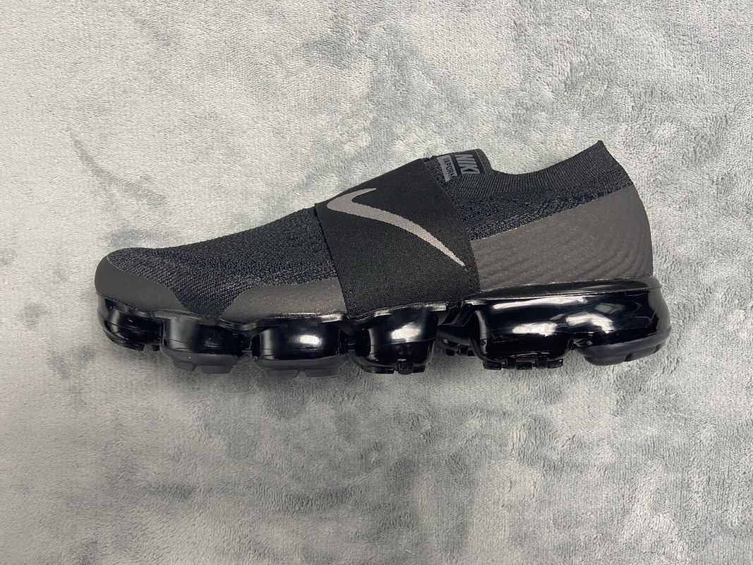     Nike Air VaporMax Moc Triple Black
