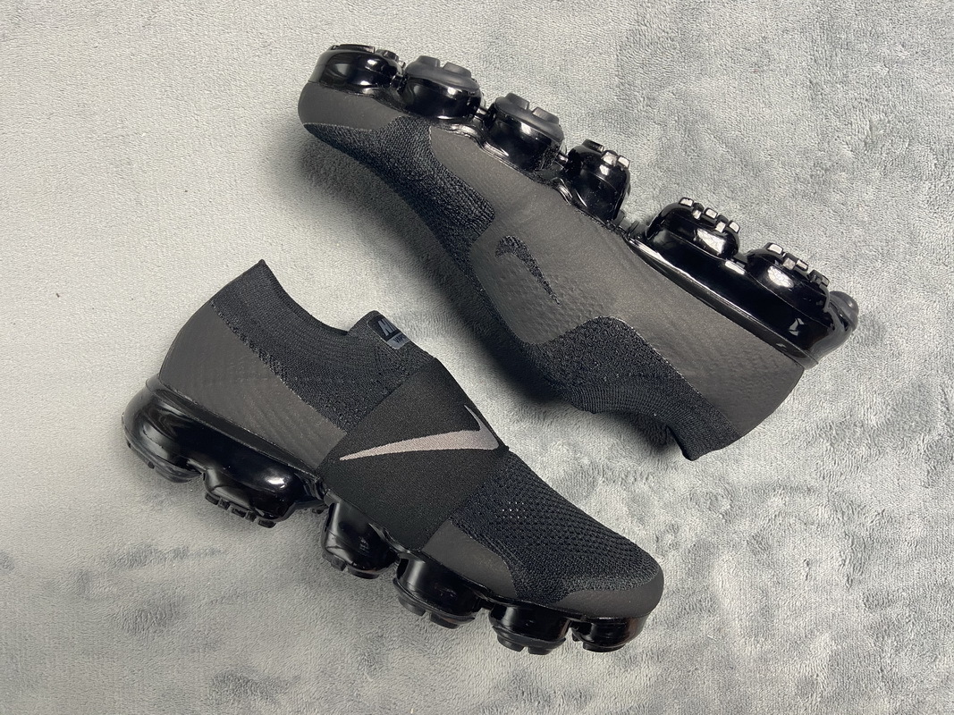     Nike Air VaporMax Moc Triple Black