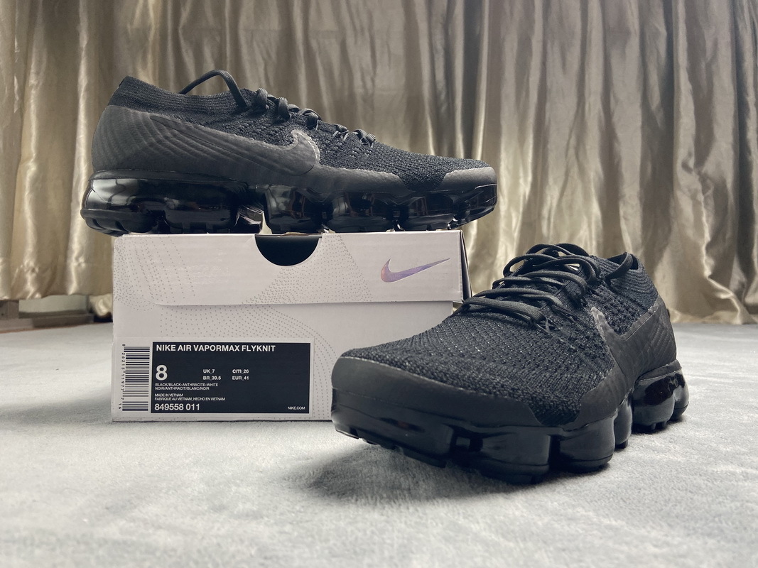     Nike Air VaporMax Triple Black 2.0​