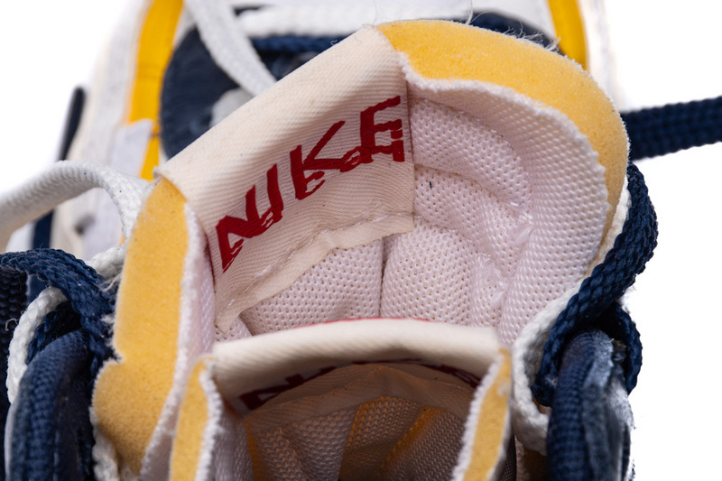 Pkgod Nike Blazer Mid sacai Snow Beach