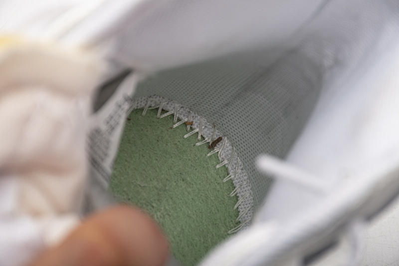 Pkgod Nike Blazer Mid sacai White Grey