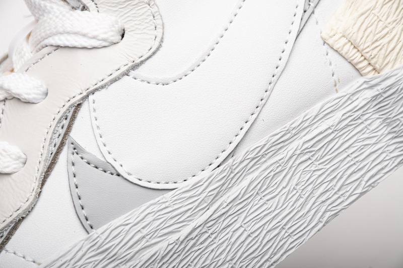 Pkgod Nike Blazer Mid sacai White Grey
