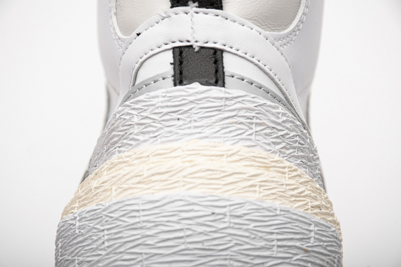 Pkgod Nike Blazer Mid sacai White Grey