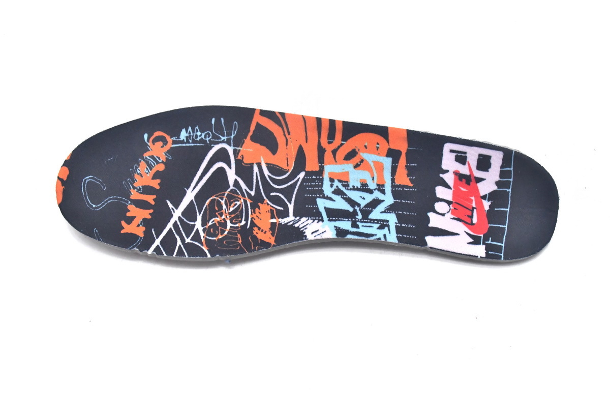     Nike Dunk Low Graffiti Pink