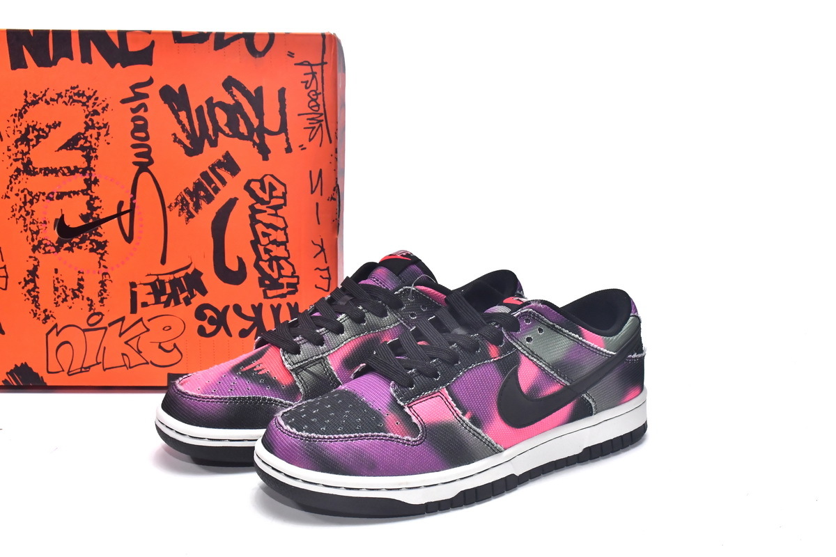     Nike Dunk Low Graffiti Pink