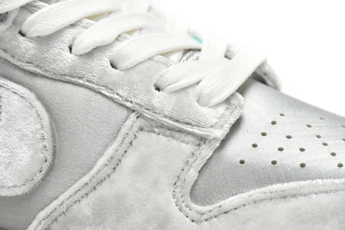     Nike Dunk Low Ice