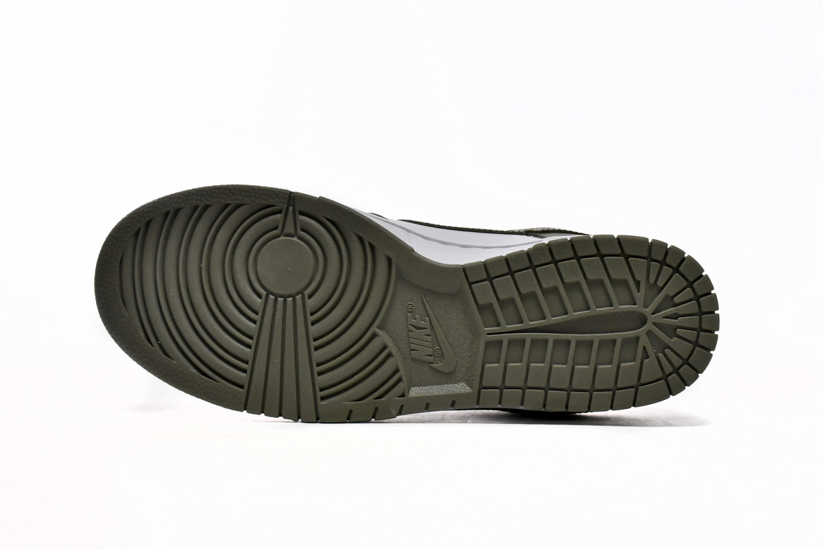     Nike Dunk Low Medium Olive 