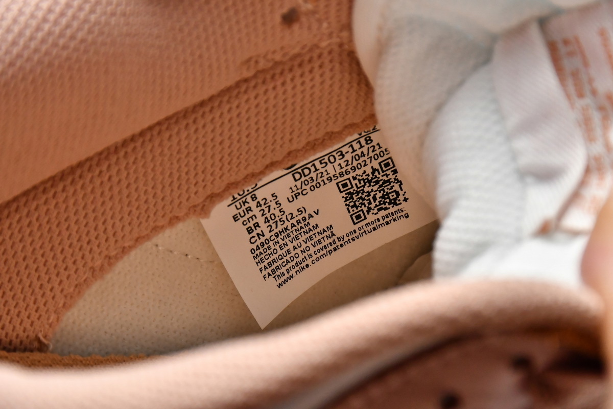     Nike Dunk Low Rose Whisper (W)