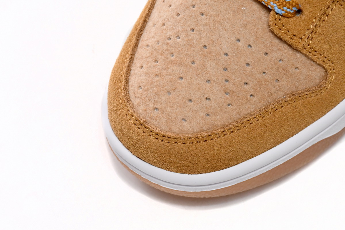     Nike Dunk Low Teddy Bear