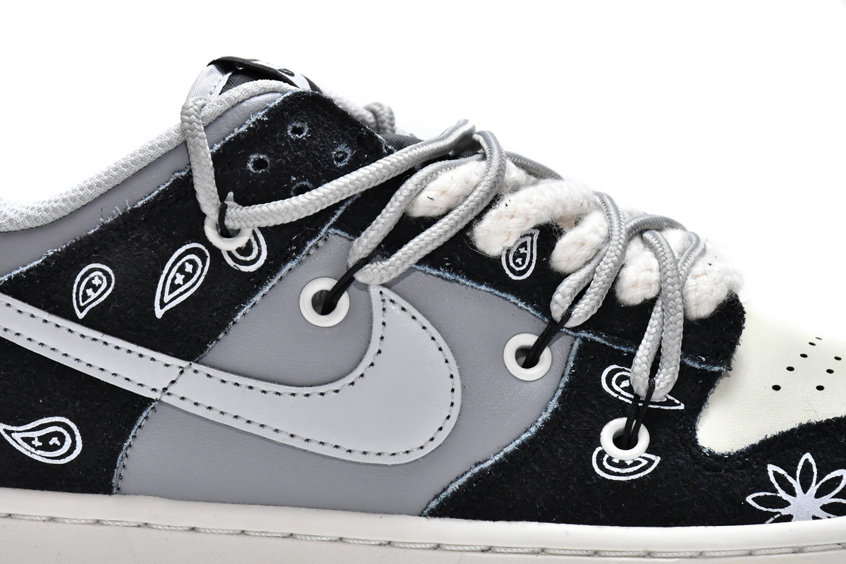     Nike Dunk Low Vibe