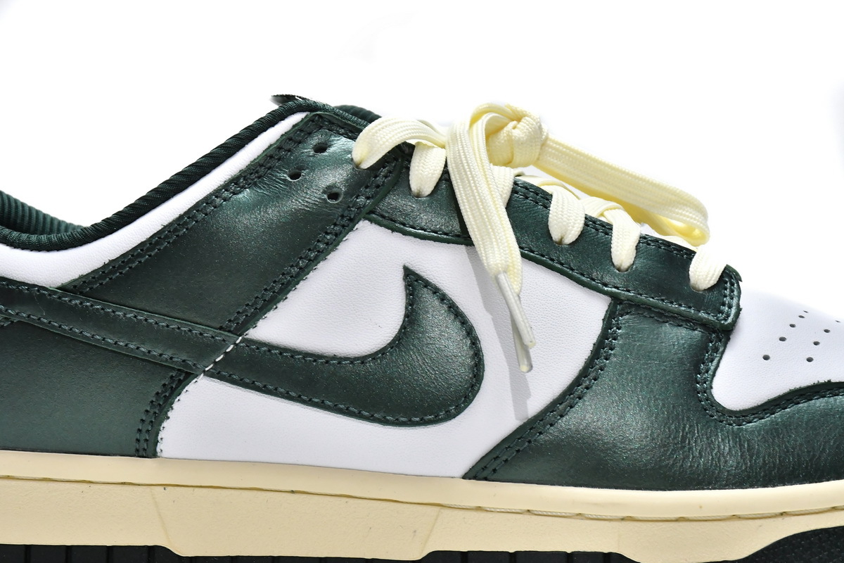     Nike Dunk Low Vintage Green