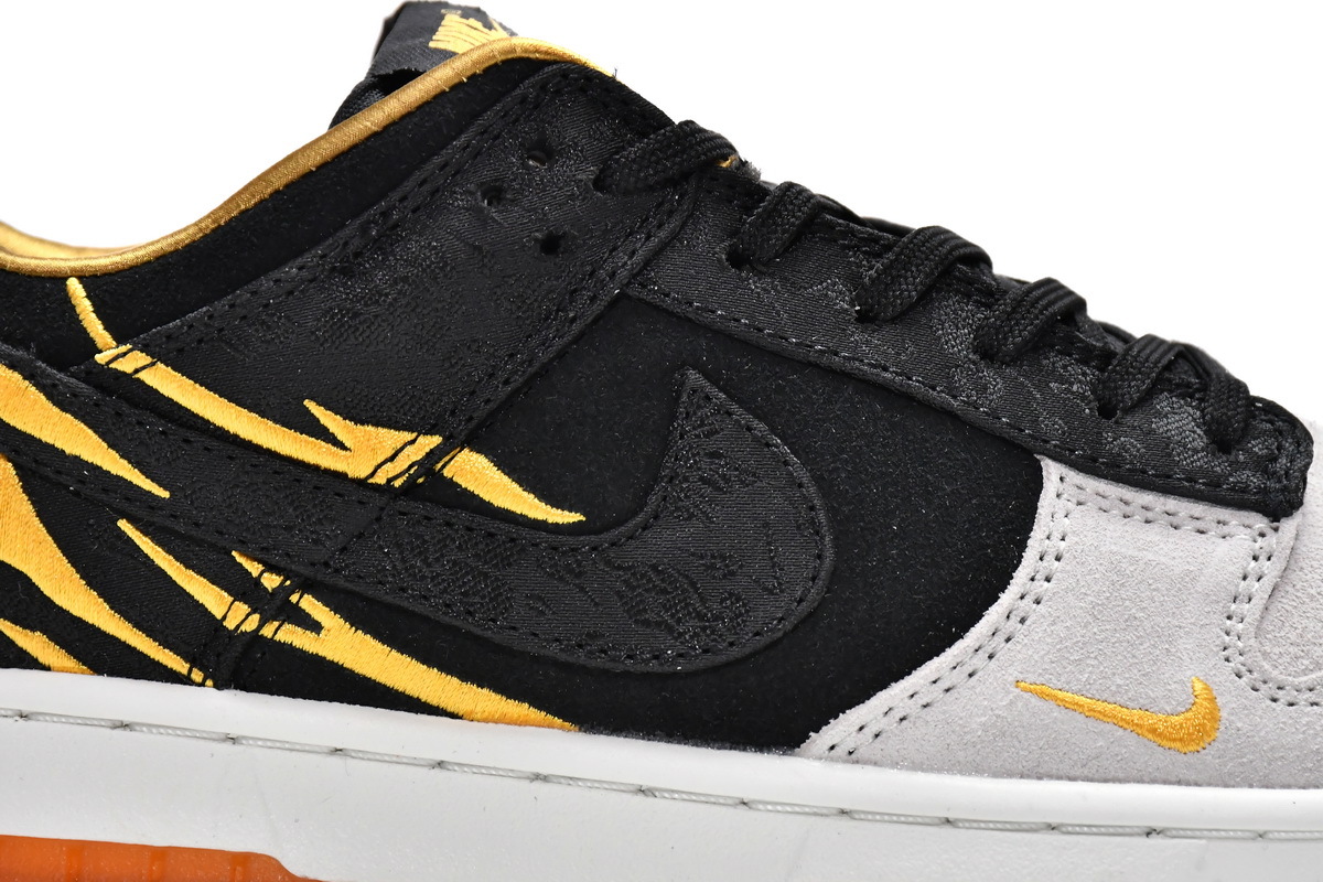    Nike Dunk Low Year of the Tiger (2022)
