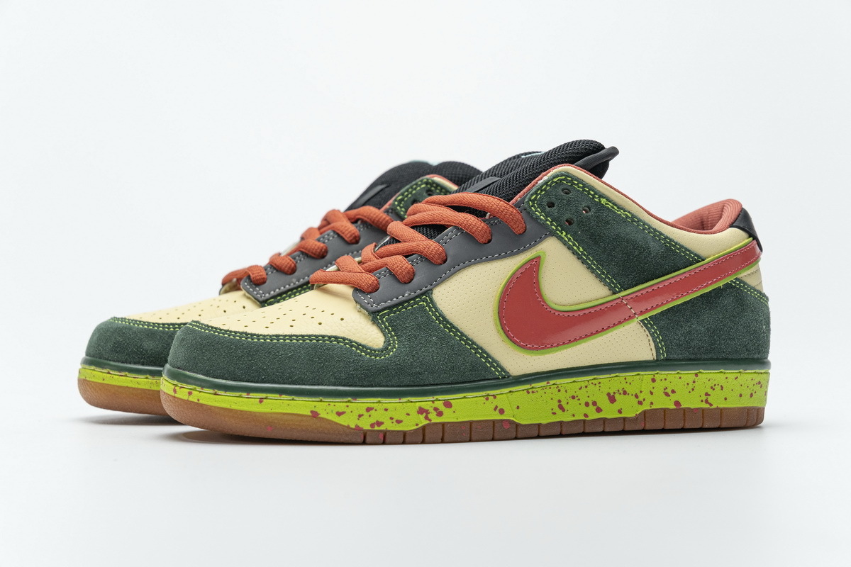    Nike Dunk SB Low Mosquito