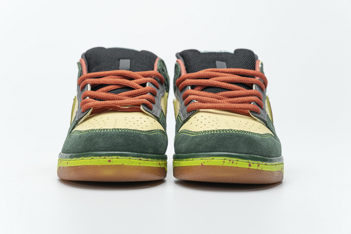     Nike Dunk SB Low Mosquito