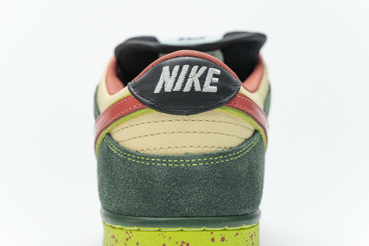     Nike Dunk SB Low Mosquito