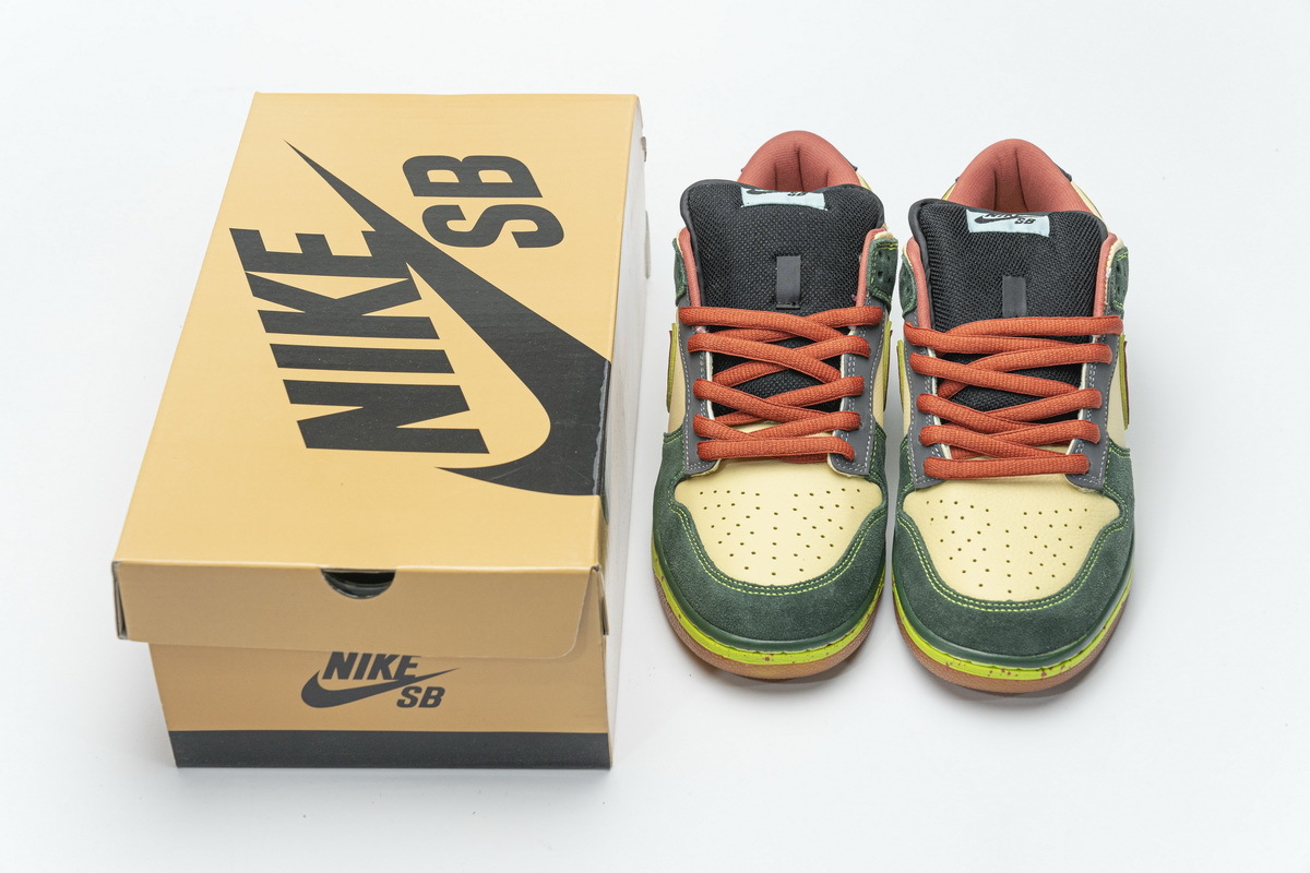     Nike Dunk SB Low Mosquito