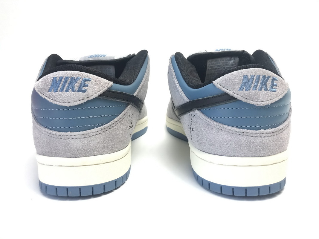     Nike Dunk SP x LowTravis Scott x PlayStation