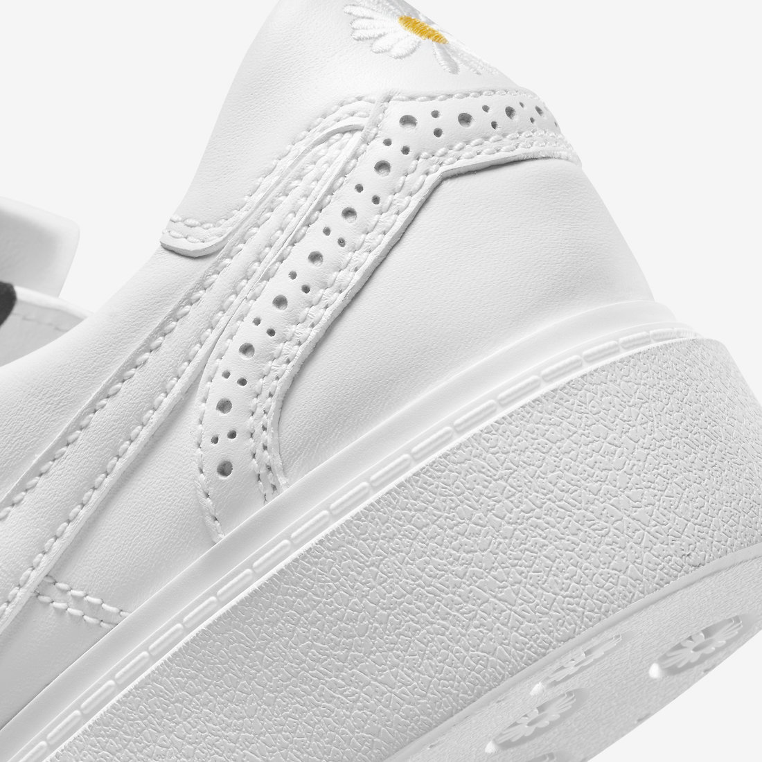     Nike Kwondo 1 G-Dragon Peaceminusone Triple White
