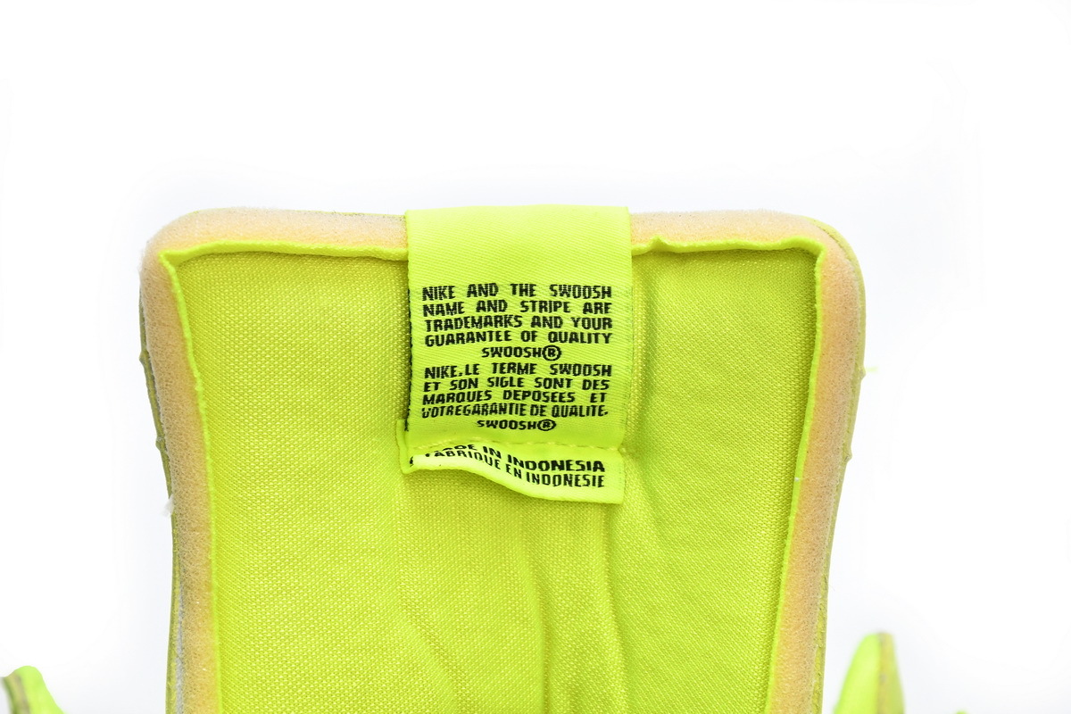     Nike SB Dunk High AMBUSH Flash Lime​