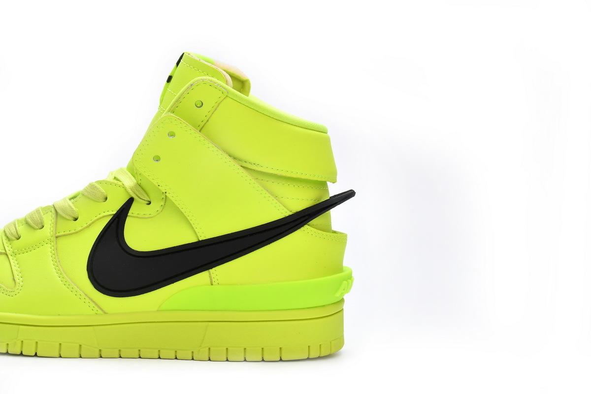    Nike SB Dunk High AMBUSH Flash Lime​