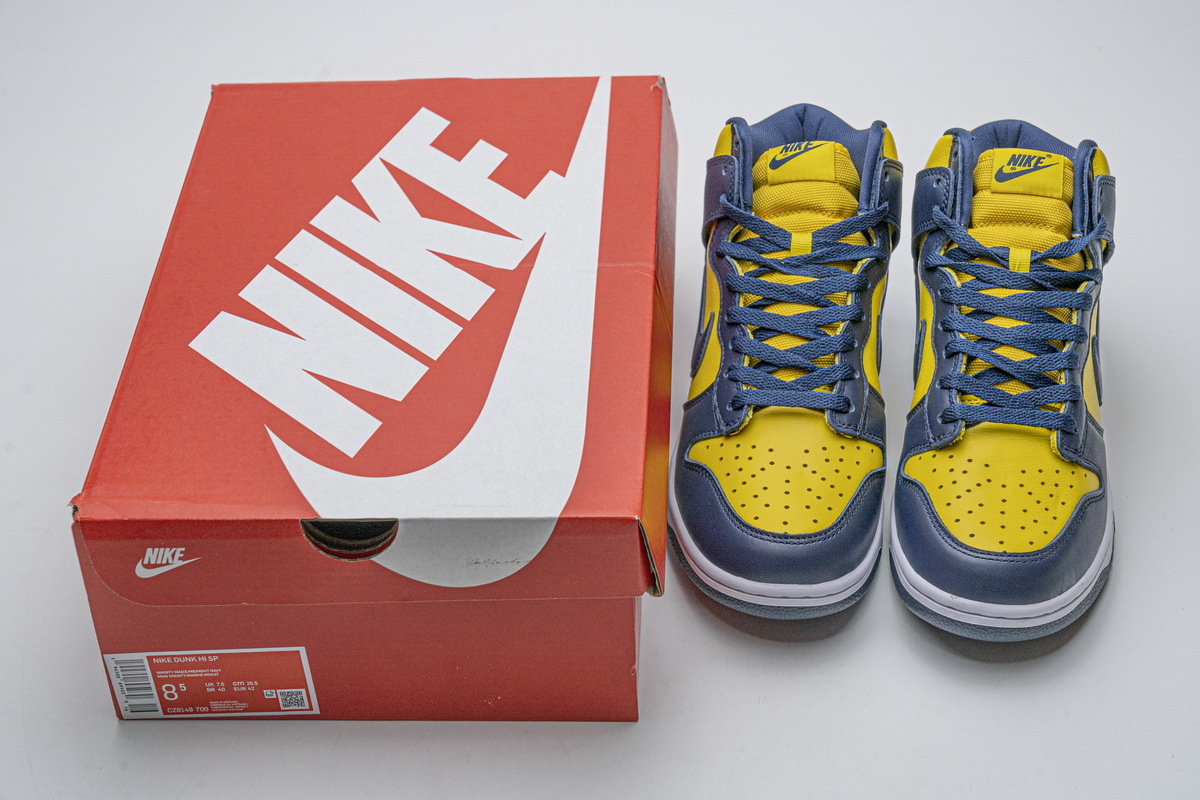     Nike SB Dunk High Michigan 