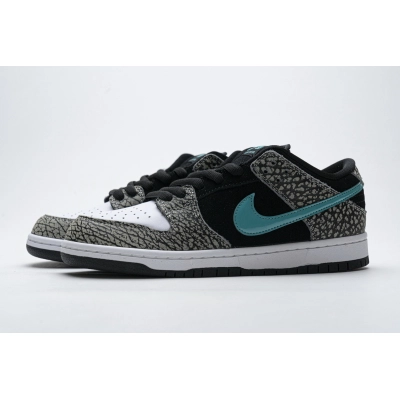    Pkgod Nike SB Dunk Low atmos Elephant 02