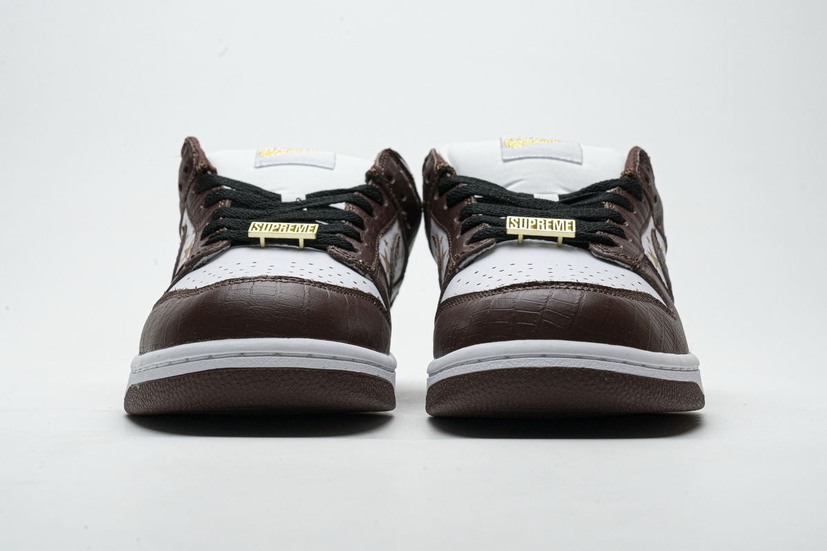     Nike SB Dunk Low Brown Stars
