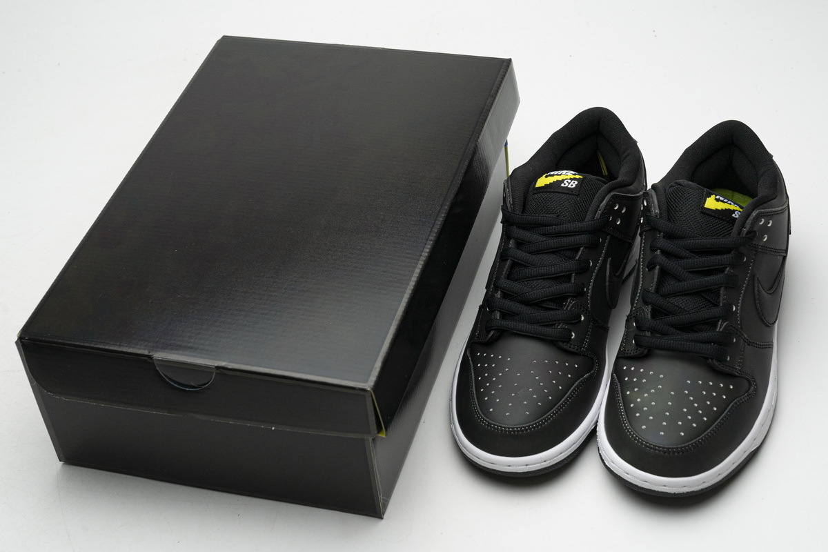     Nike SB Dunk Low Civilist Pro QS Thermography