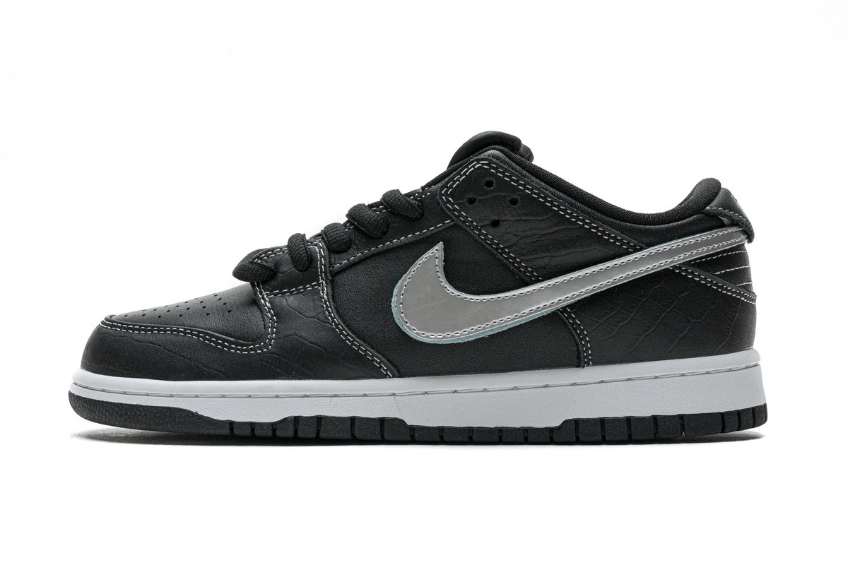     Nike SB Dunk Low Diamond Supply Co Black Diamond