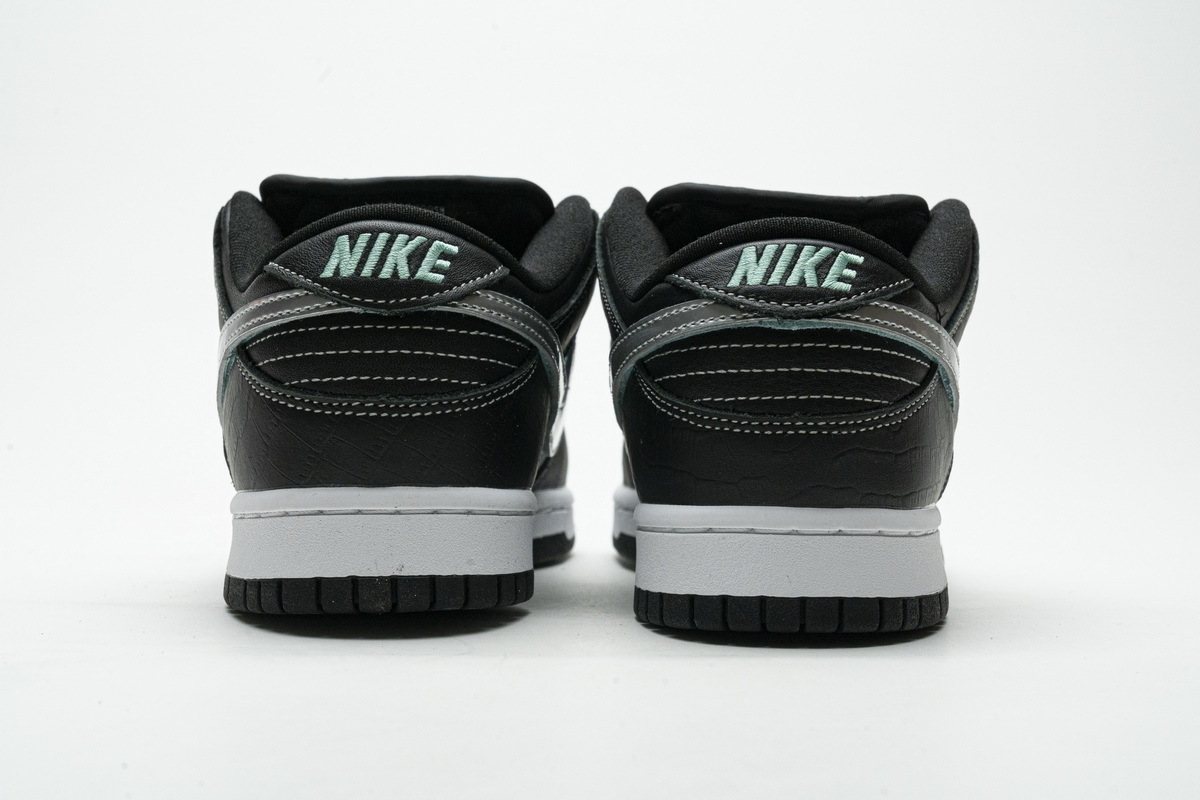     Nike SB Dunk Low Diamond Supply Co Black Diamond